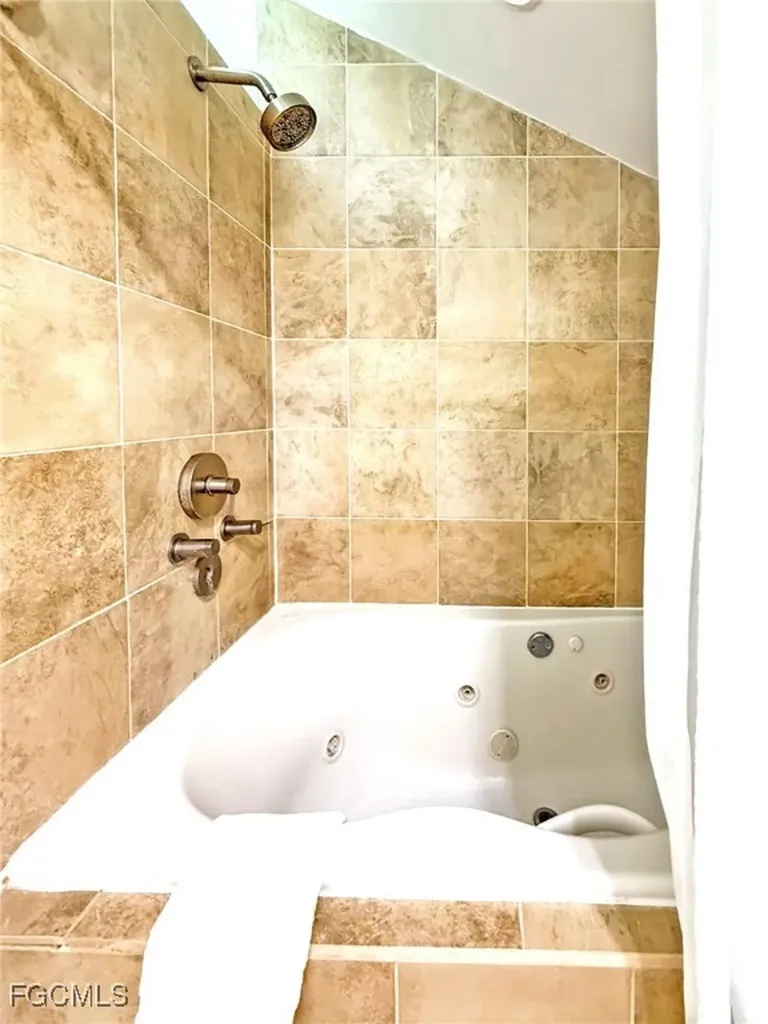 543 Gulf Lane Upper Captiva FL 33924