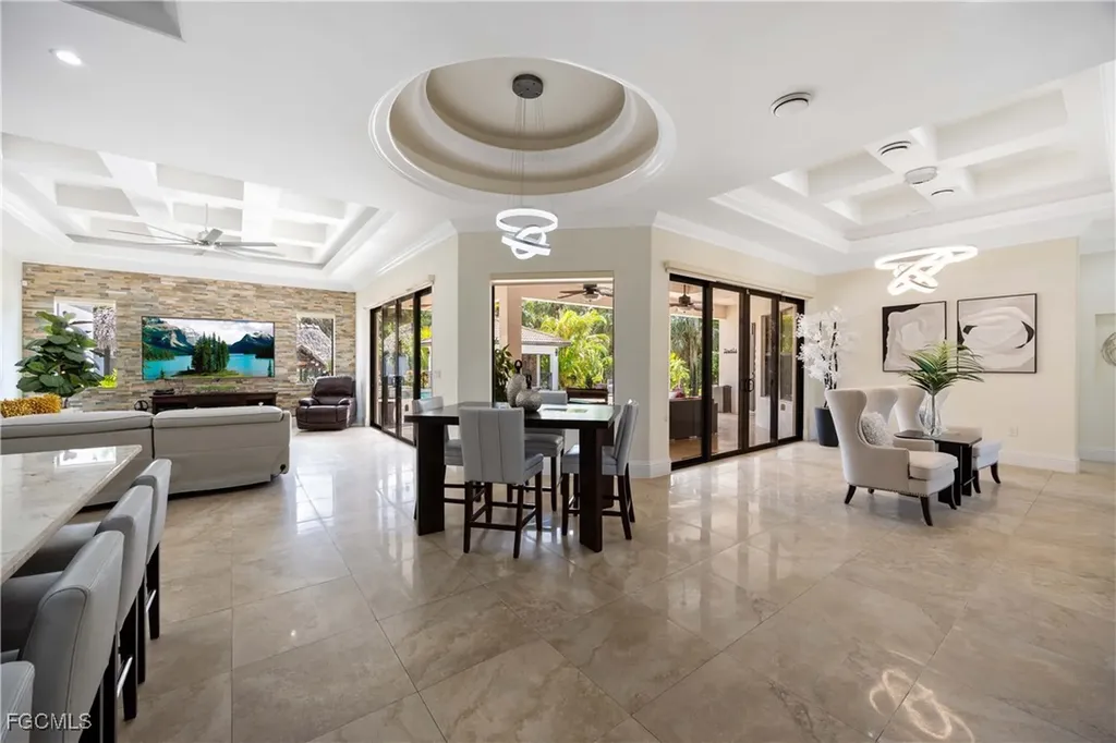 214 9th Street NW Naples FL 34120