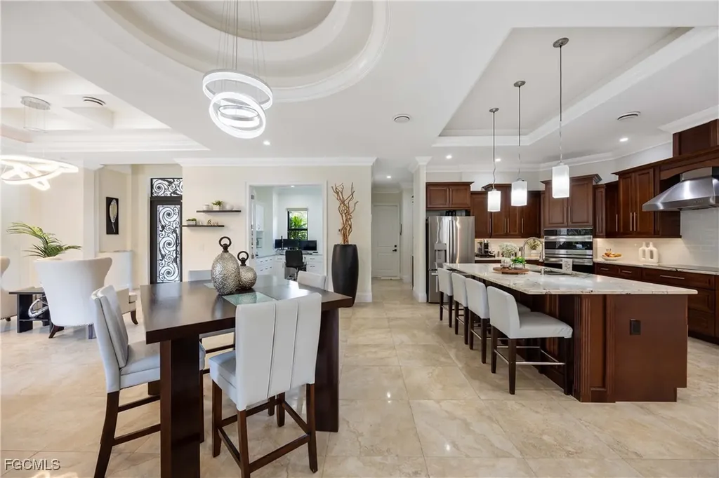 214 9th Street NW Naples FL 34120