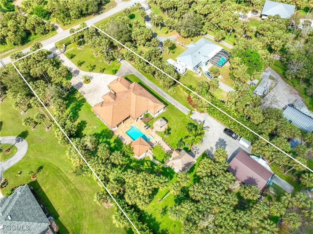 214 9th Street NW Naples FL 34120