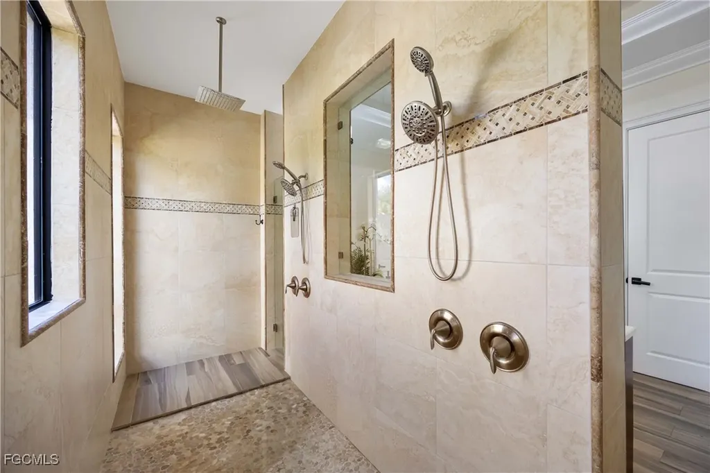 214 9th Street NW Naples FL 34120