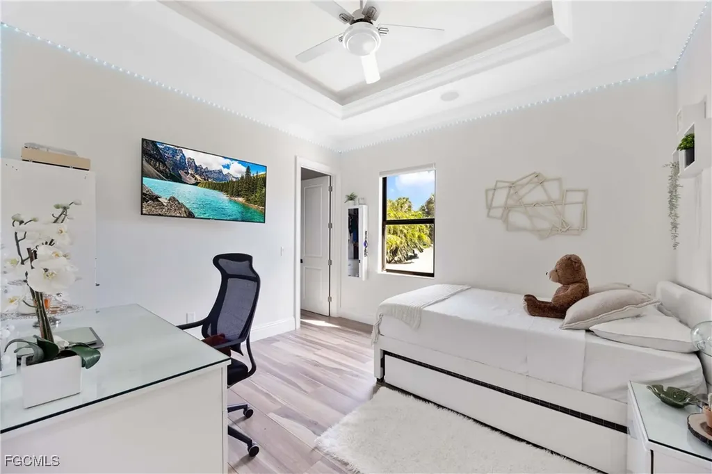 214 9th Street NW Naples FL 34120