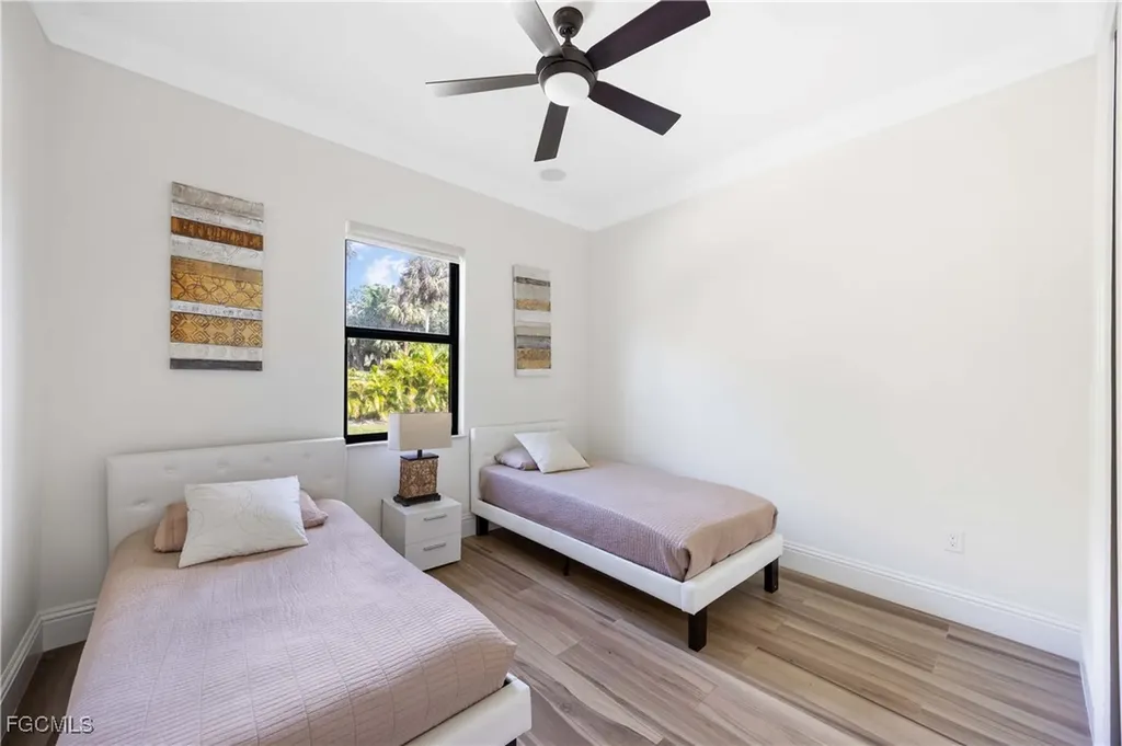 214 9th Street NW Naples FL 34120