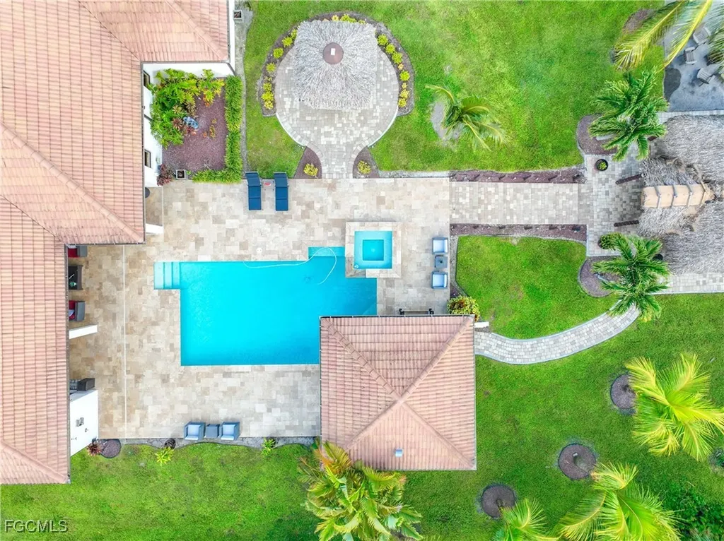 214 9th Street NW Naples FL 34120