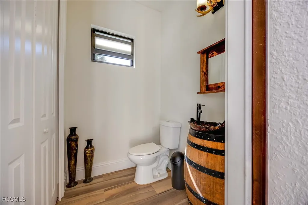214 9th Street NW Naples FL 34120