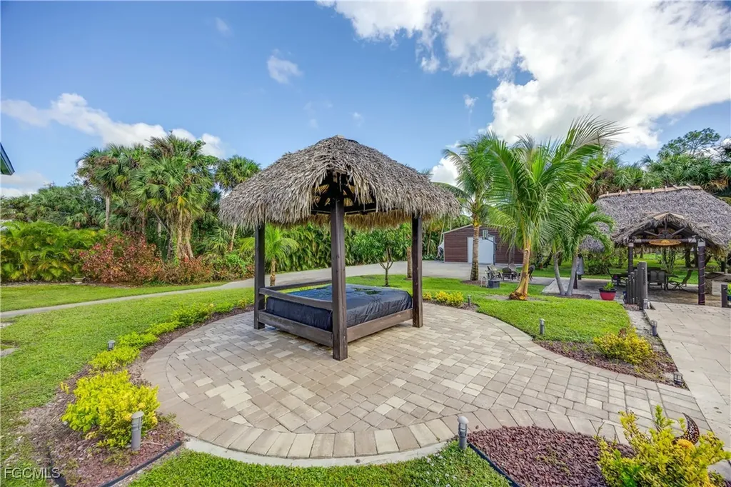 214 9th Street NW Naples FL 34120