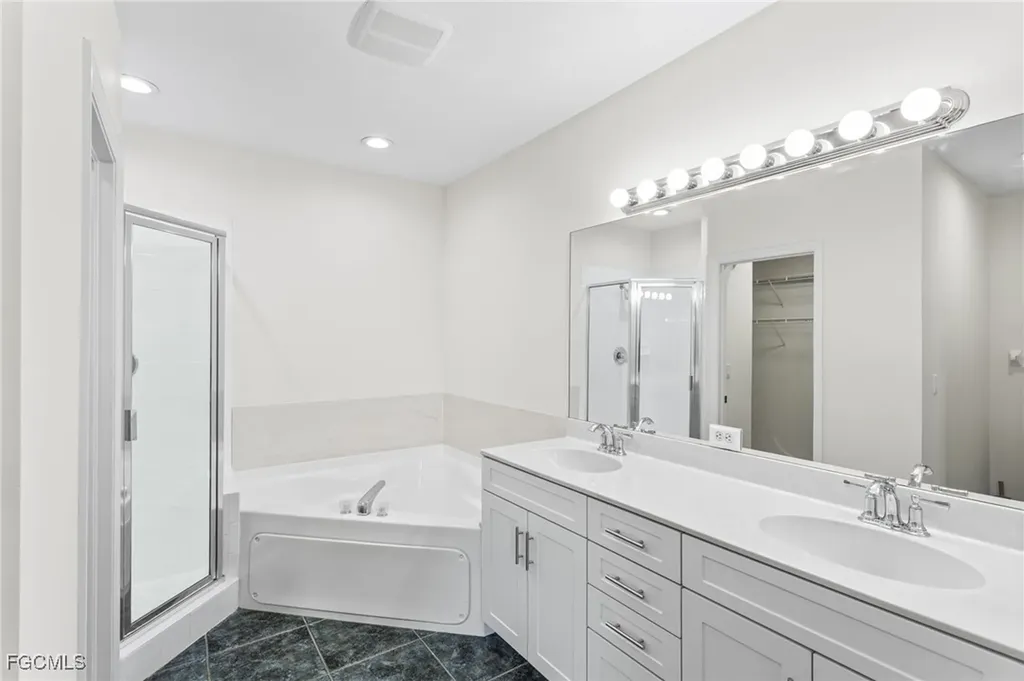 5214 Chiquita Boulevard S Cape Coral FL 33914