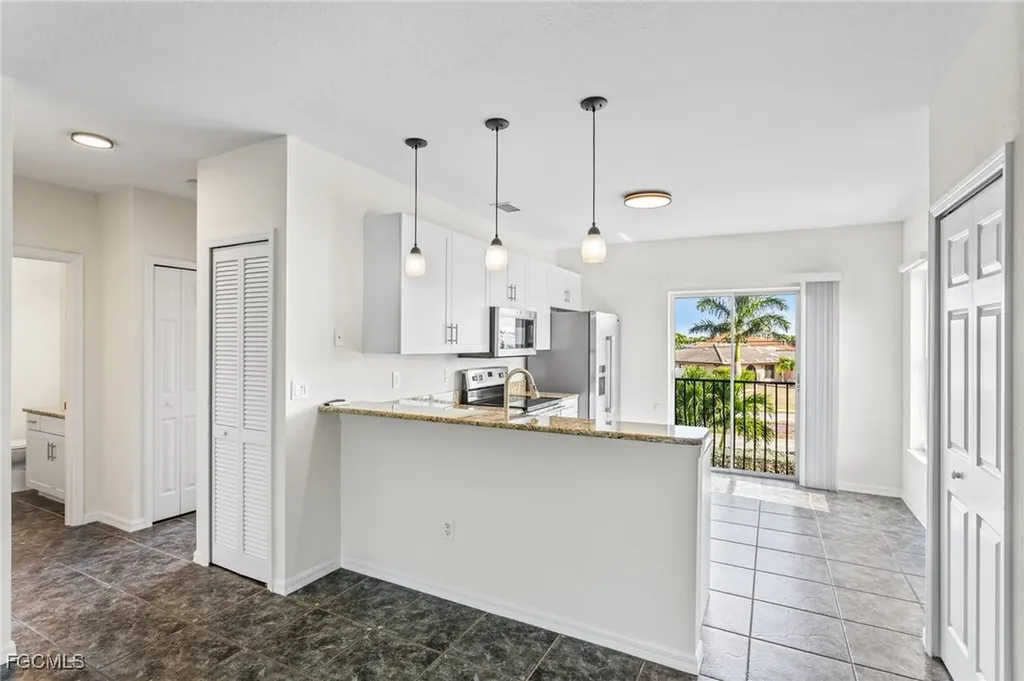 5214 Chiquita Boulevard S Cape Coral FL 33914