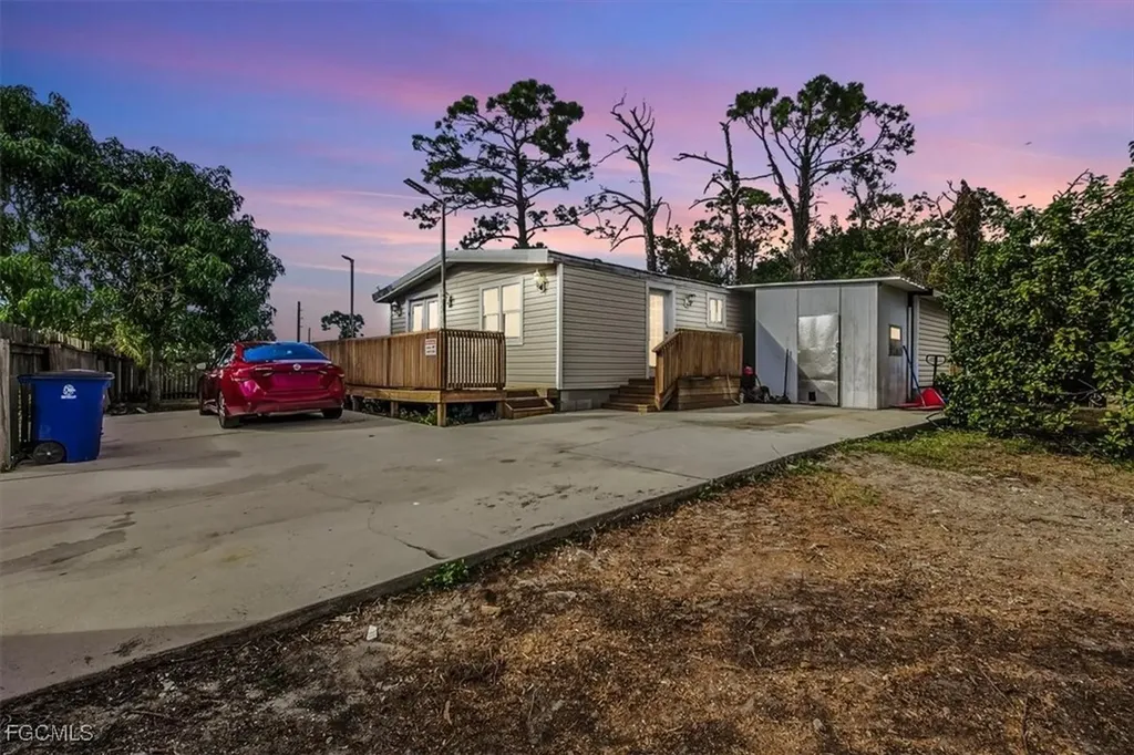 1978 Laurel Lane North Fort Myers FL 33917