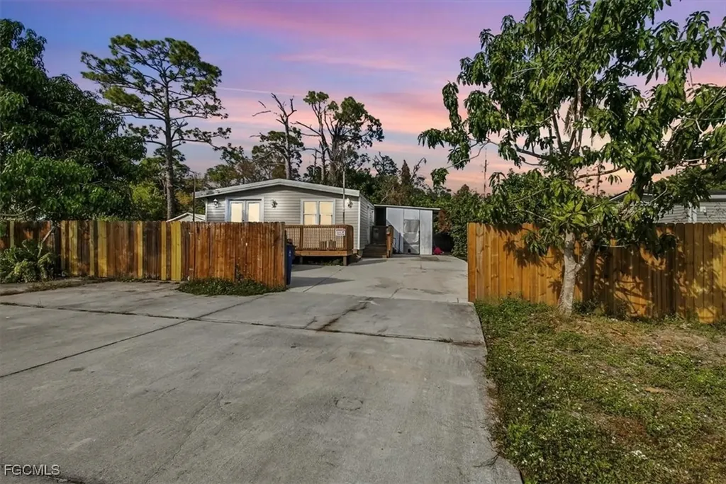 1978 Laurel Lane North Fort Myers FL 33917