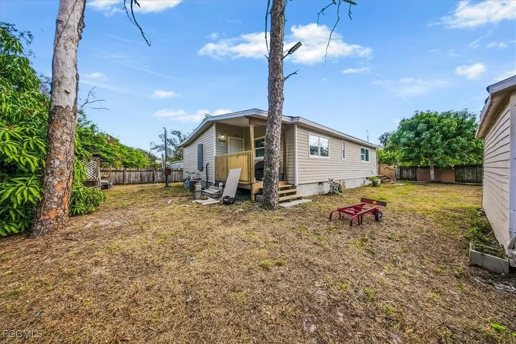 1978 Laurel Lane North Fort Myers FL 33917