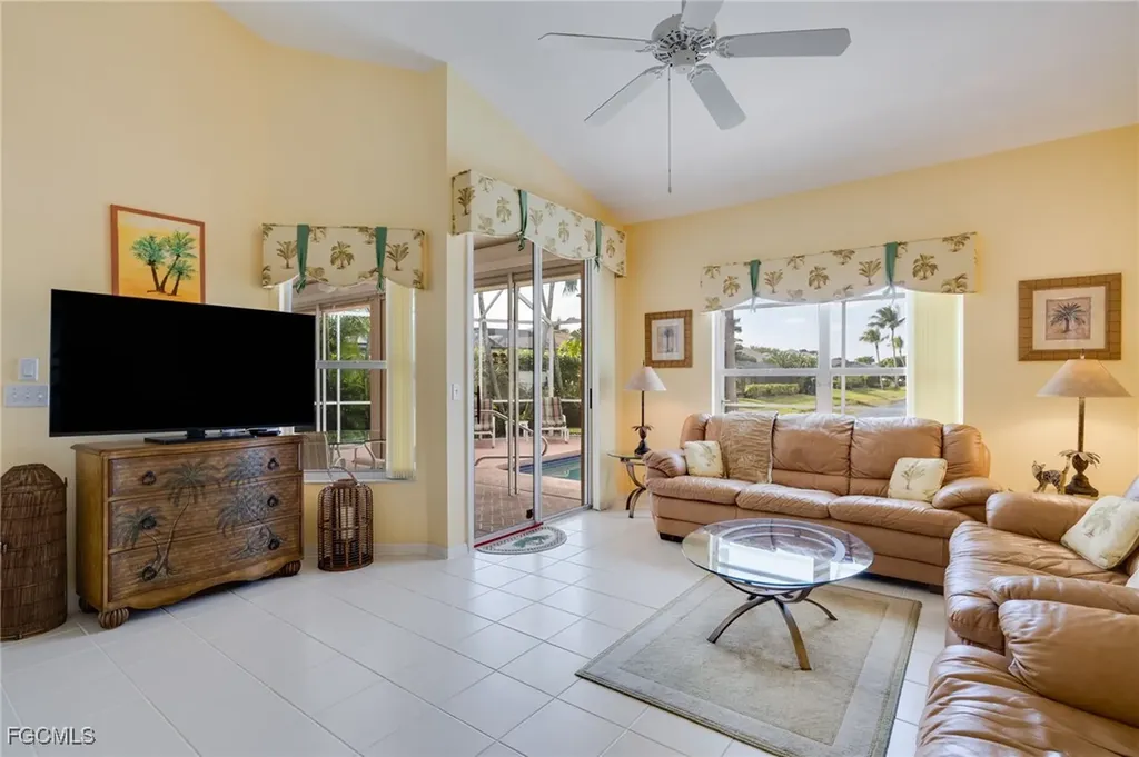 1957 Piccadilly Circus Naples FL 34112