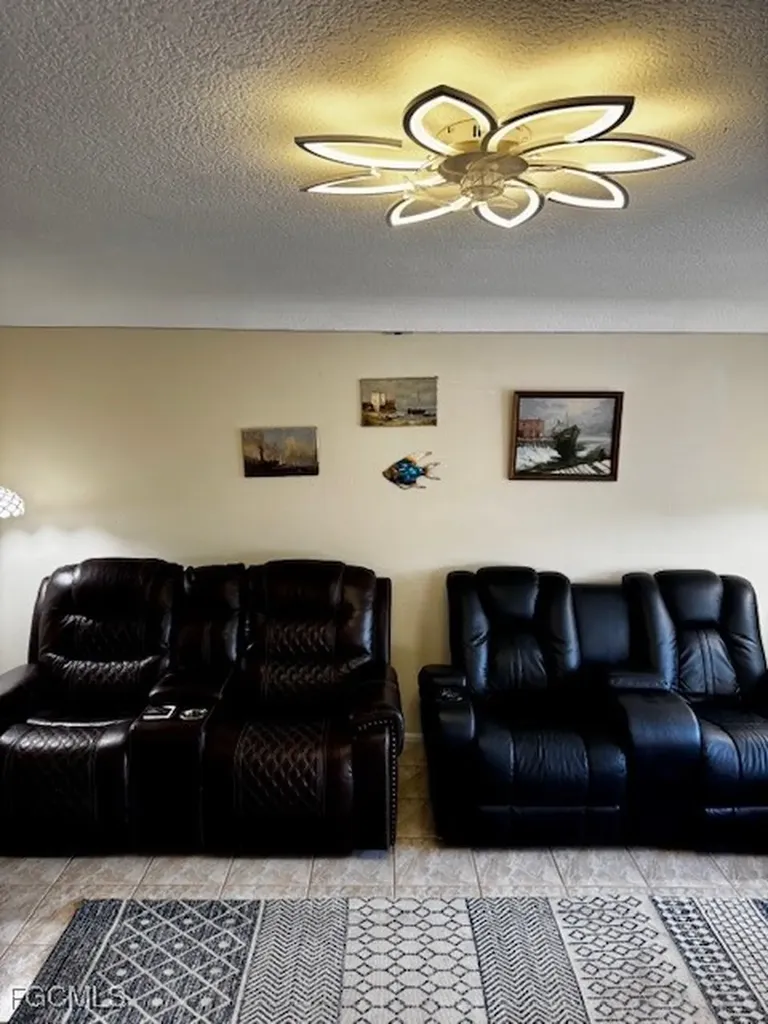 4531 SE 11th Place Cape Coral FL 33904
