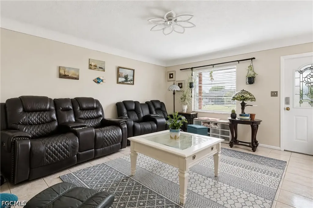 4531 SE 11th Place Cape Coral FL 33904