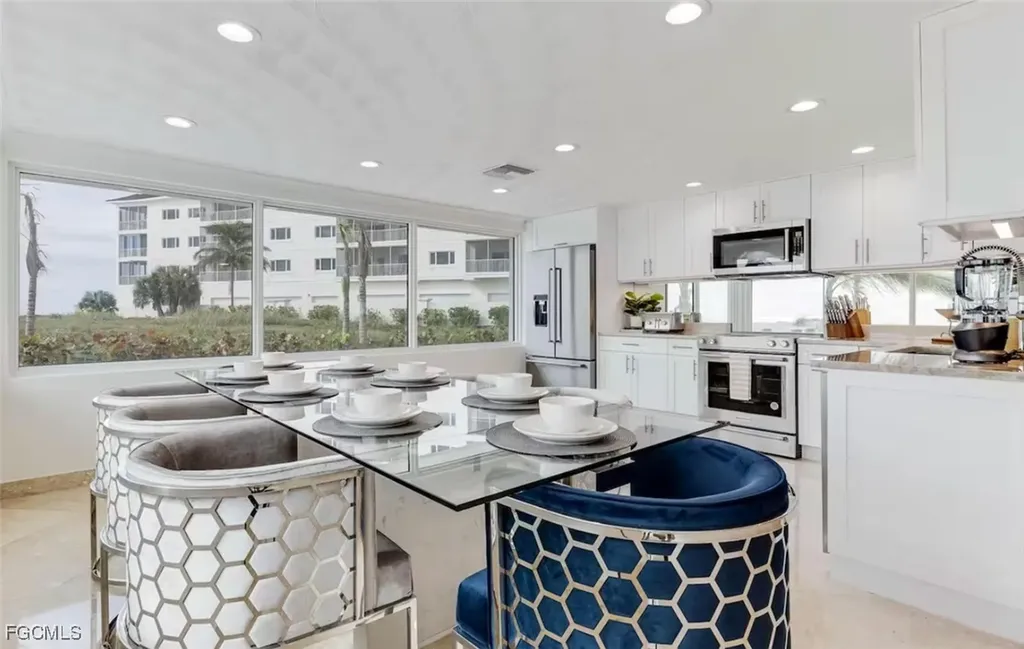 2740 N Beach Road Englewood FL 34223