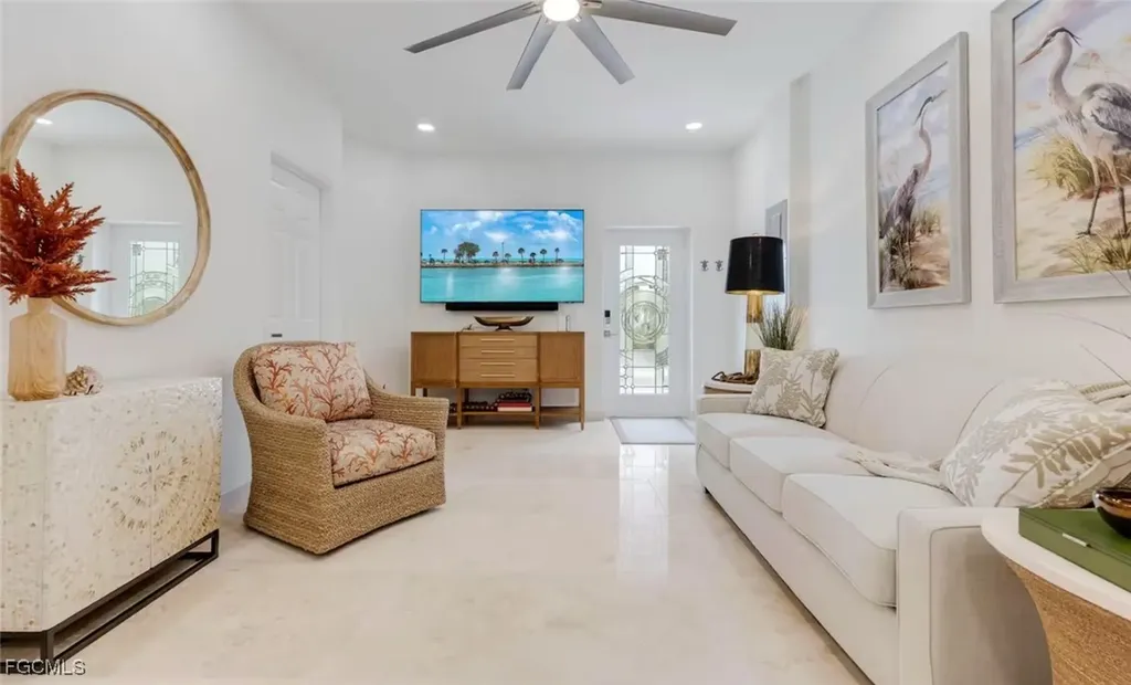 2740 N Beach Road Englewood FL 34223