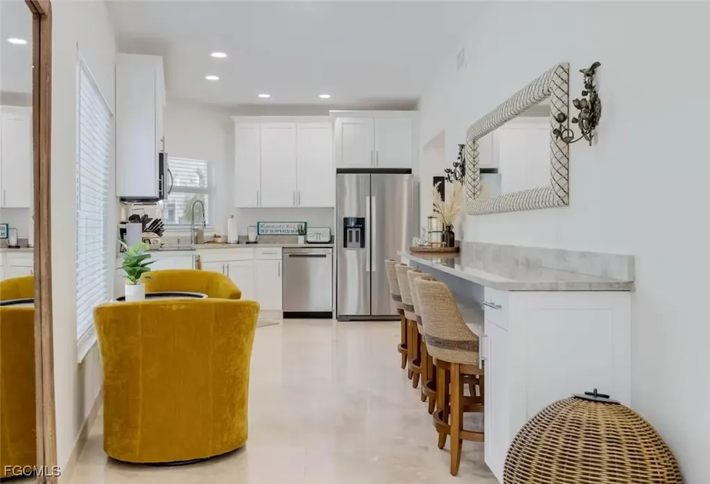 2740 N Beach Road Englewood FL 34223