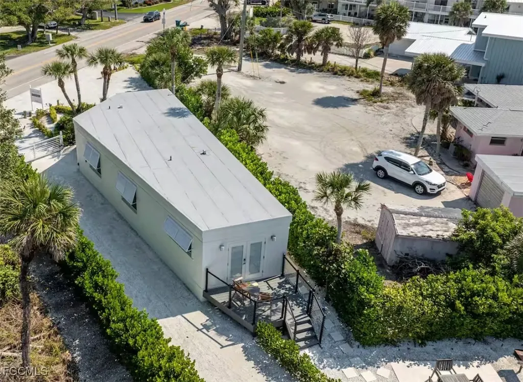 2740 N Beach Road Englewood FL 34223