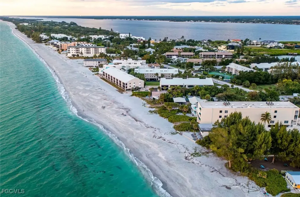 2740 N Beach Road Englewood FL 34223