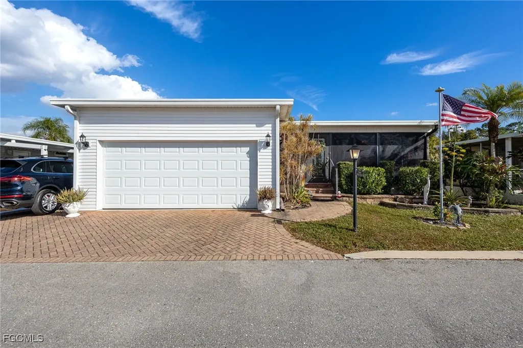 58 Snead Drive North Fort Myers FL 33903