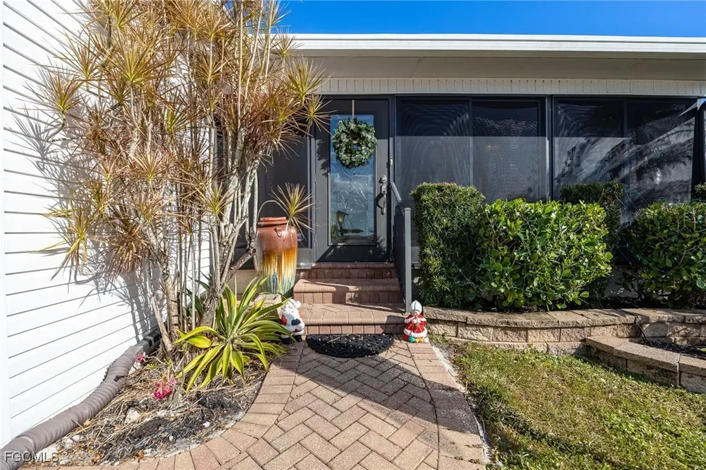 58 Snead Drive North Fort Myers FL 33903