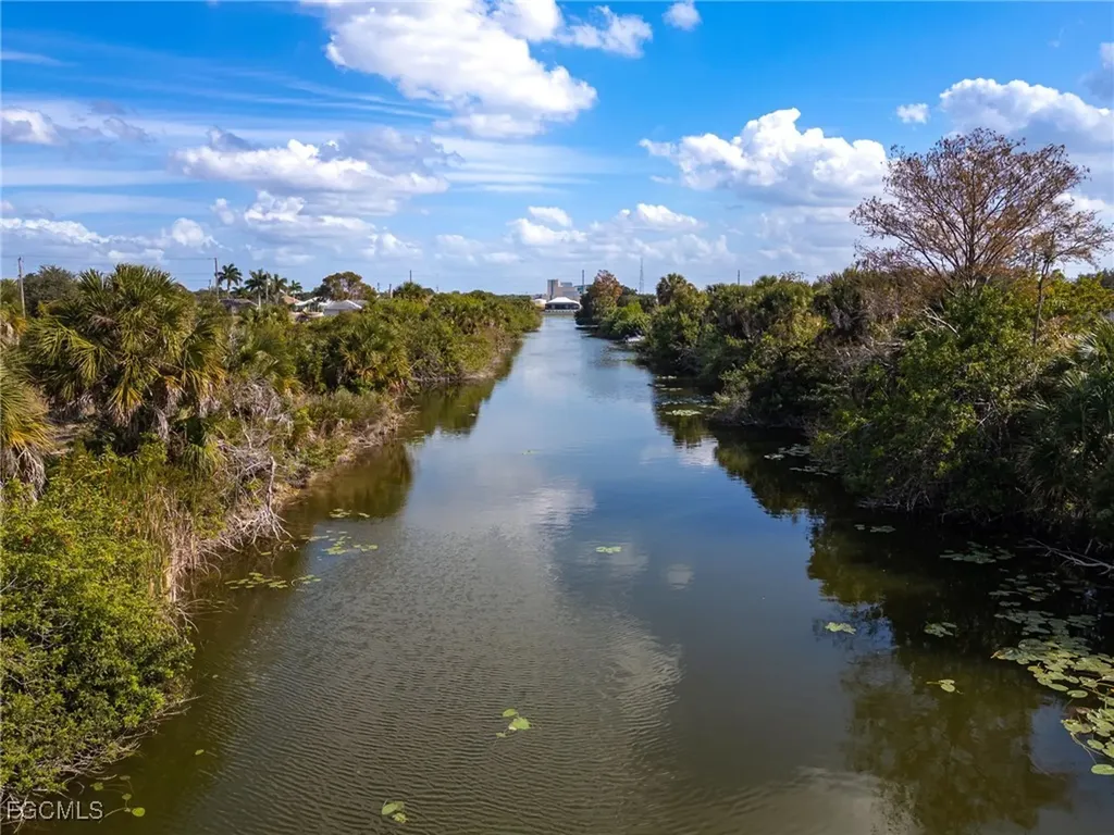 1729 NE 21st Avenue Cape Coral FL 33909