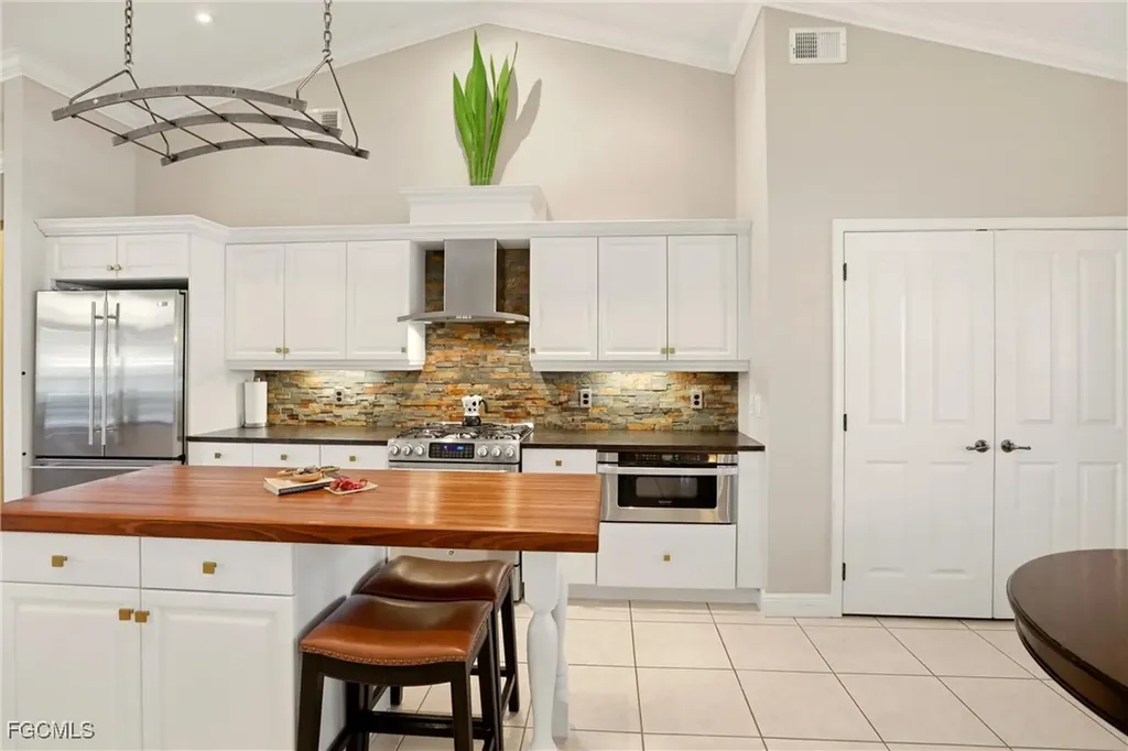 15800 Caloosa Creek Circle Fort Myers FL 33908