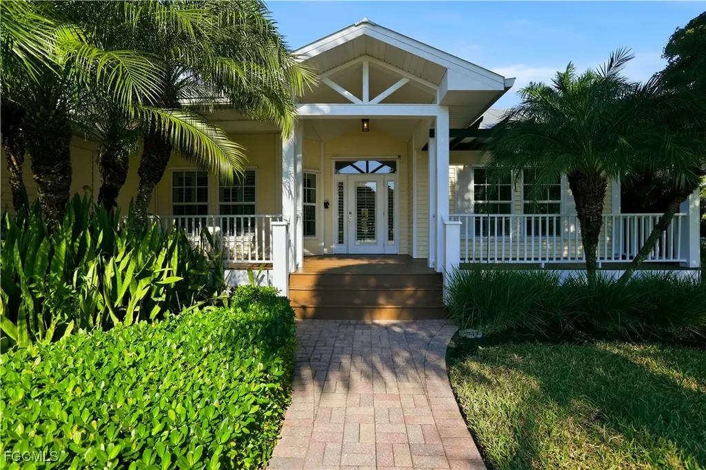 15800 Caloosa Creek Circle Fort Myers FL 33908