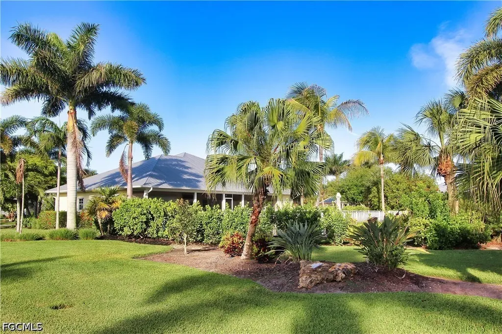 15800 Caloosa Creek Circle Fort Myers FL 33908