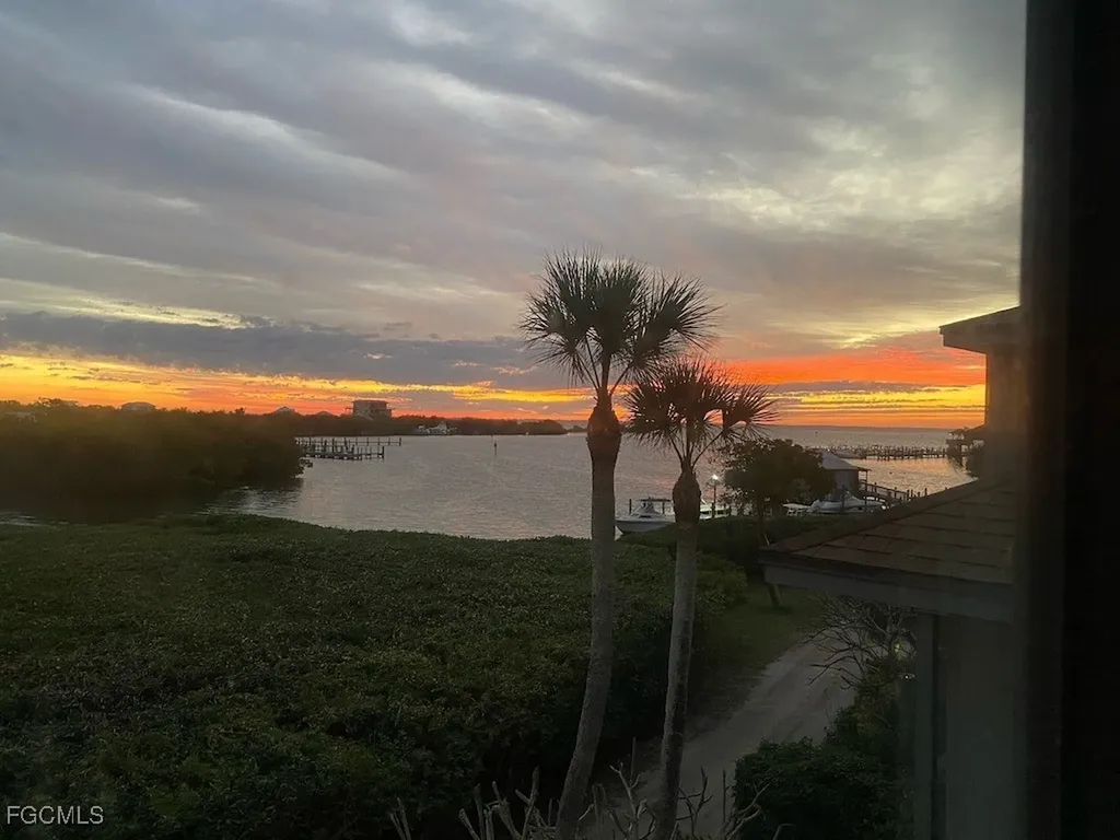 370 Townhouse Lane 61 Upper Captiva FL 33924