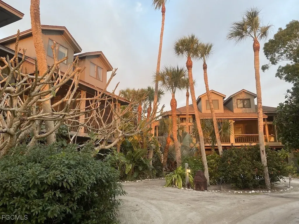 370 Townhouse Lane 61 Upper Captiva FL 33924