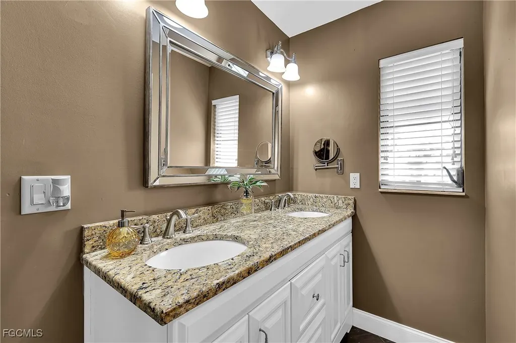 3609 SE 4th Avenue Cape Coral FL 33904