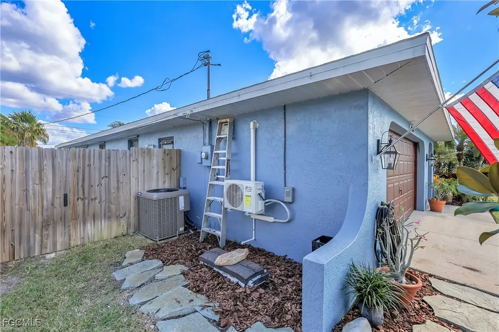 3609 SE 4th Avenue Cape Coral FL 33904