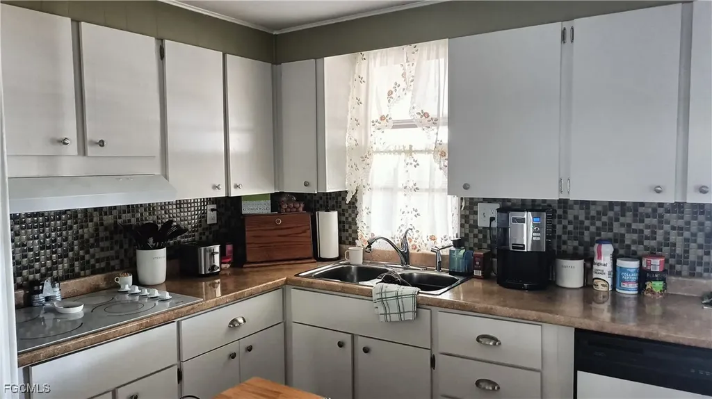 524 Timber Lane S North Fort Myers FL 33917