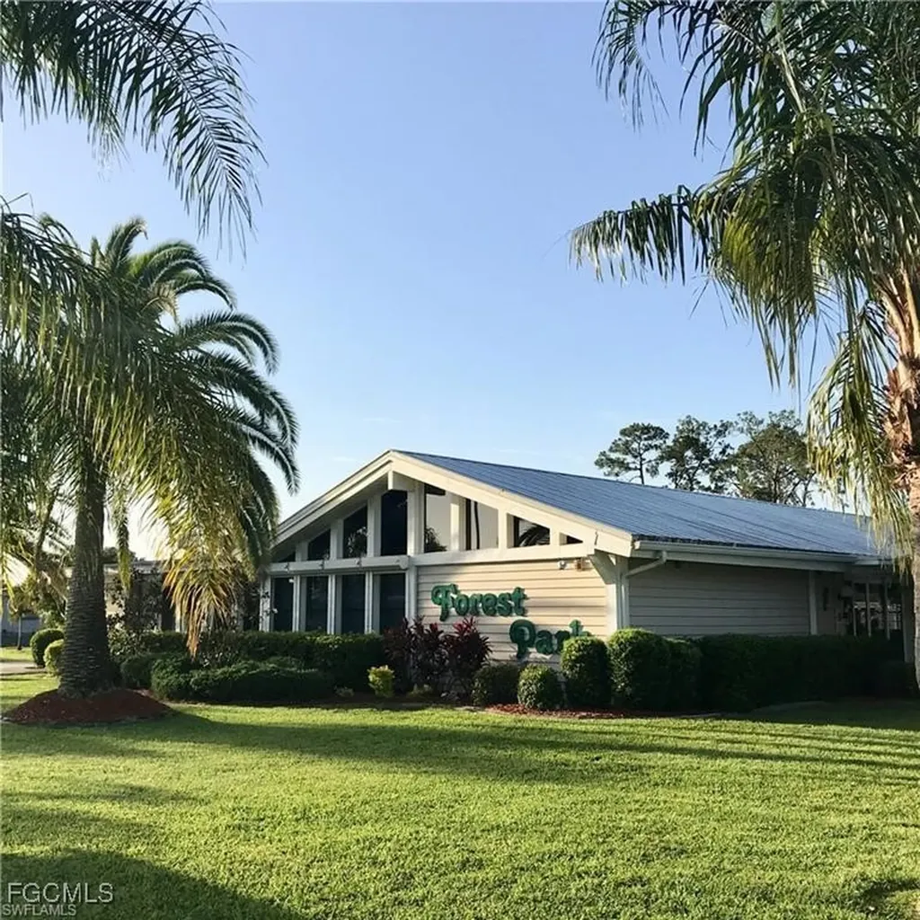 524 Timber Lane S North Fort Myers FL 33917