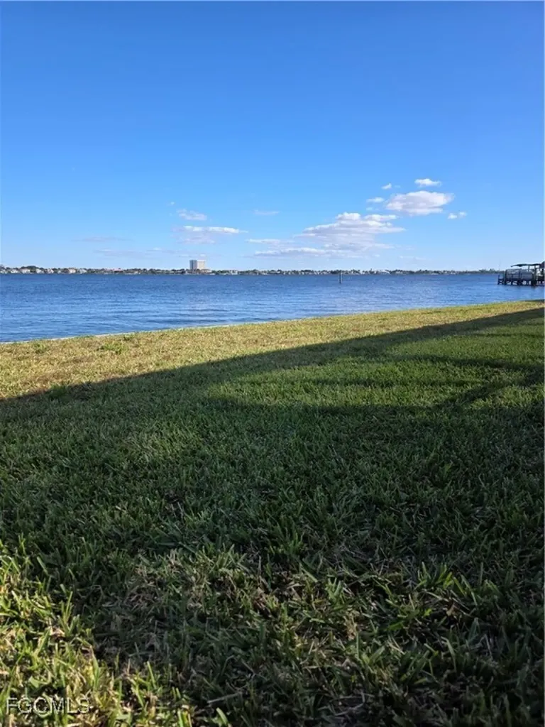 1750 Sandy Circle Cape Coral FL 33904