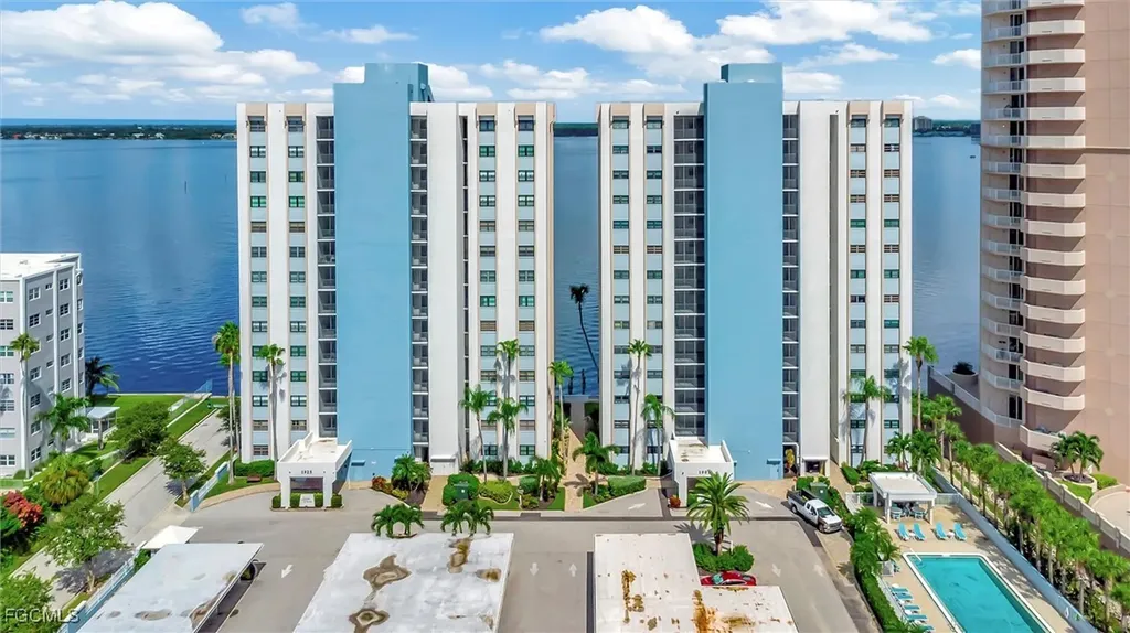 1901 Clifford Street Fort Myers FL 33901