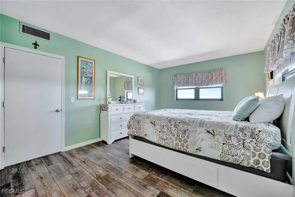 1901 Clifford Street Fort Myers FL 33901