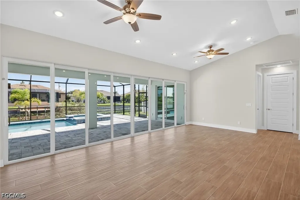 906 SW 12th Terrace Cape Coral FL 33991