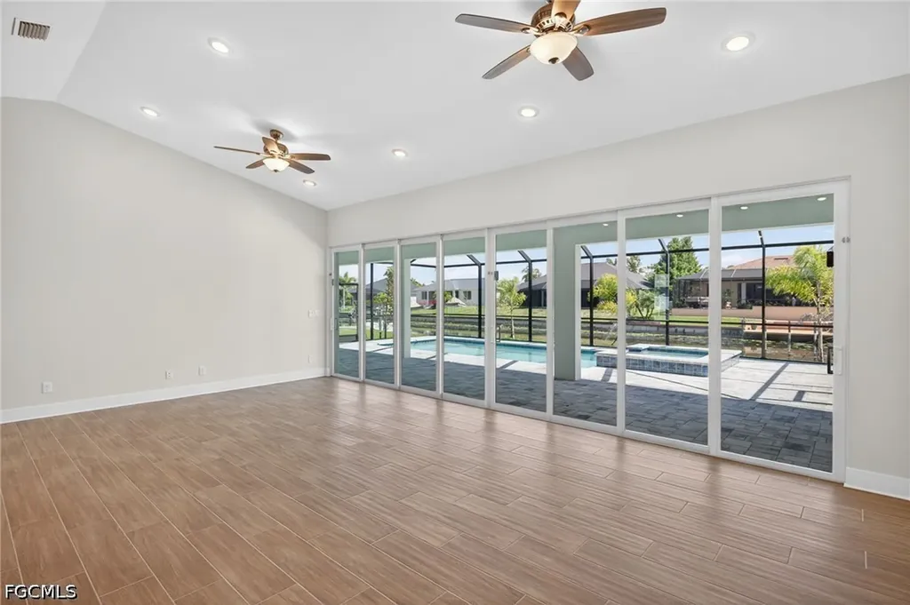 906 SW 12th Terrace Cape Coral FL 33991