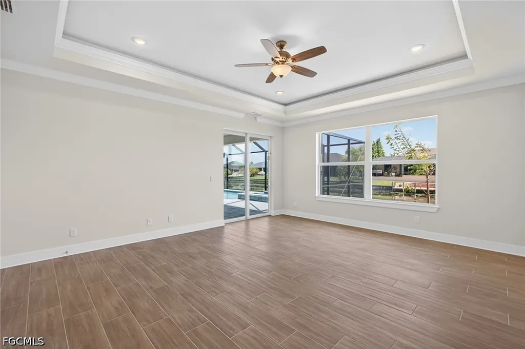 906 SW 12th Terrace Cape Coral FL 33991