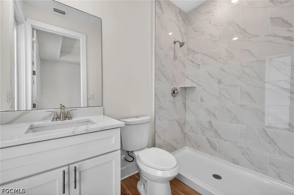 906 SW 12th Terrace Cape Coral FL 33991