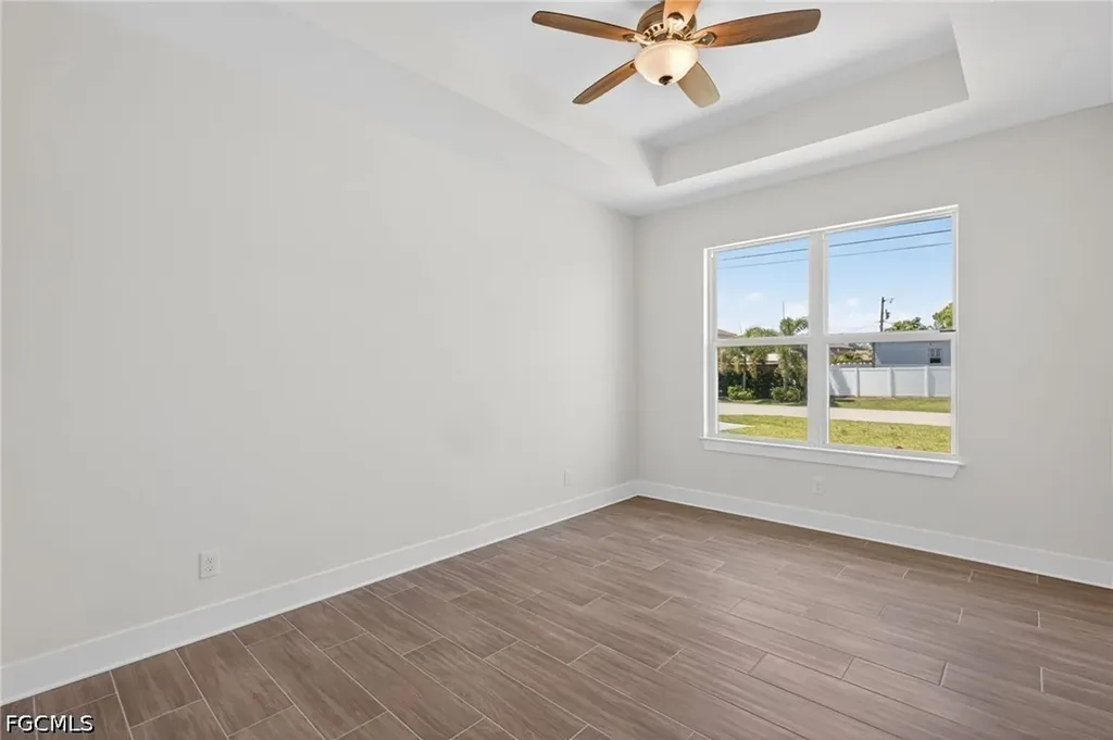 906 SW 12th Terrace Cape Coral FL 33991