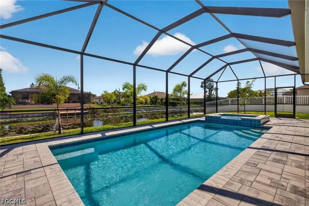 906 SW 12th Terrace Cape Coral FL 33991