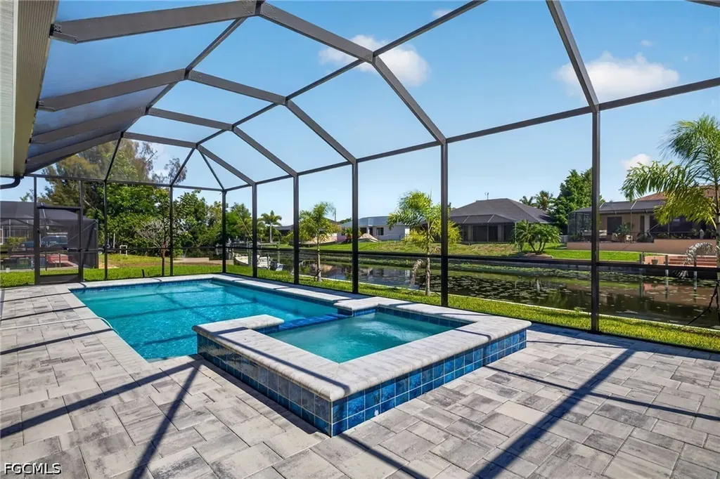 906 SW 12th Terrace Cape Coral FL 33991