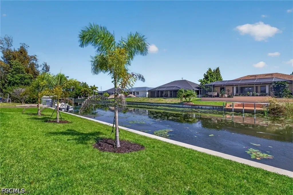 906 SW 12th Terrace Cape Coral FL 33991