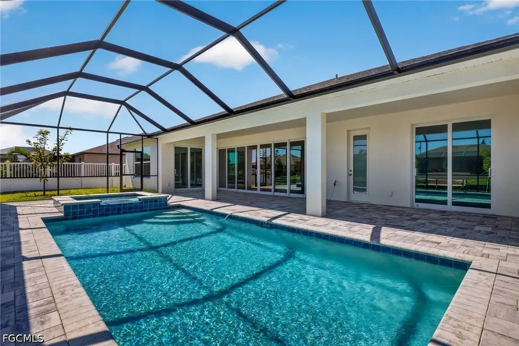 906 SW 12th Terrace Cape Coral FL 33991
