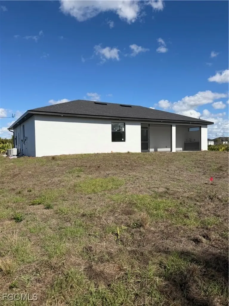 2511 30th Street SW Lehigh Acres FL 33976