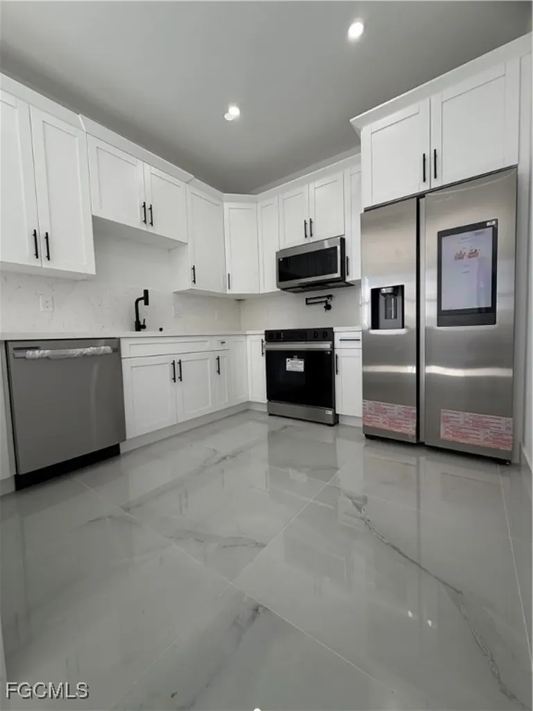 2511 30th Street SW Lehigh Acres FL 33976