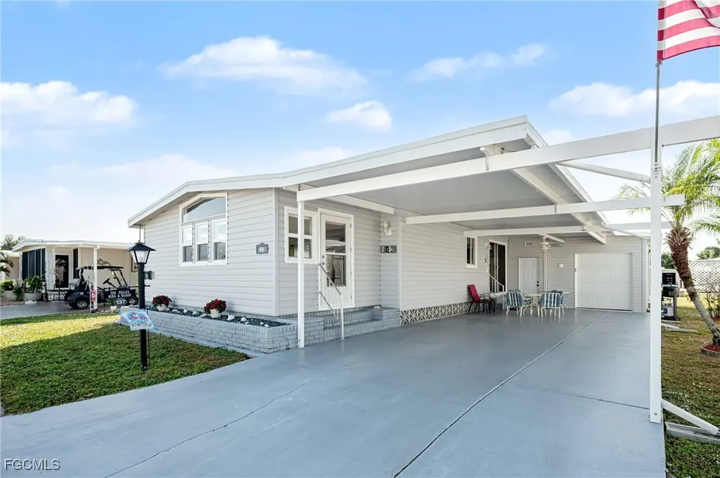137 Nicklaus Boulevard North Fort Myers FL 33903